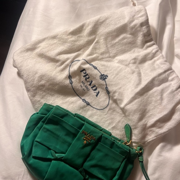 Green prada nylon bag - Picture 7 of 7